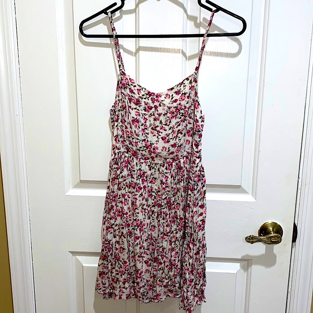 Pretty Forever 21 Dress 🌸